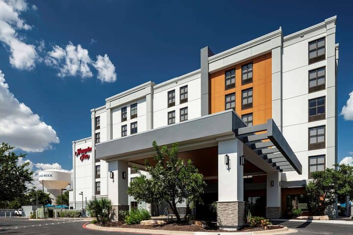 Hotel 33 of 36