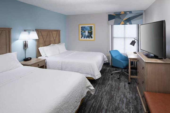 Room 9 of 36
